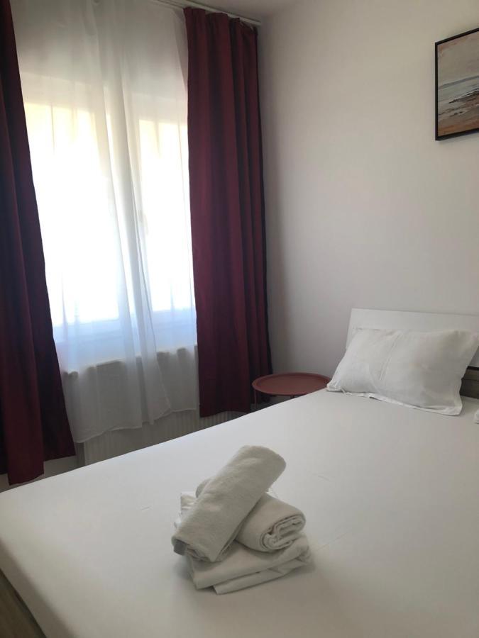 Ultra-central Modern And Big In Union Square U41-u44 Apartment Timişoara